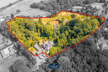 12 acres of Country Estate for sale in Keresley