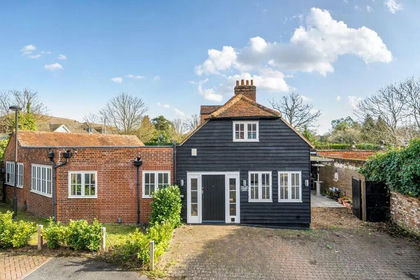 Barn Conversion for sale in Wexham Court