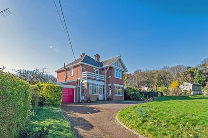 3.3 acres of House with Land for sale in Newport and Carisbrooke