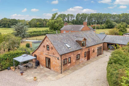 Land for sale in Kinnerley