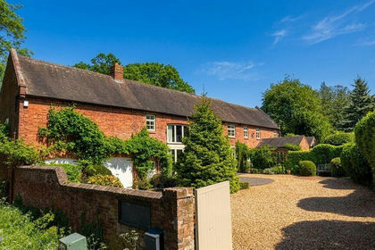 Barn Conversion for sale in Wall