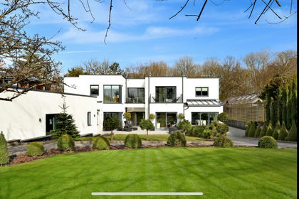 1.5 acres of House with Land for sale in South West Hertfordshire
