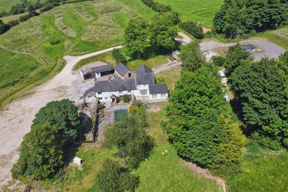 23.9 acres of House with Land for sale in Kniveton