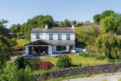 7.6 acres of Farmhouse for sale in Crook