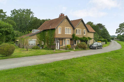 1.3 acres of Cottage for sale in Nailsea