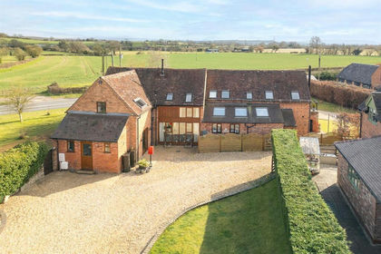 Land for sale in Inkberrow