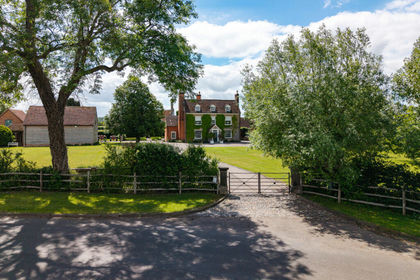 5.5 acres of Country Home for sale in Spernall