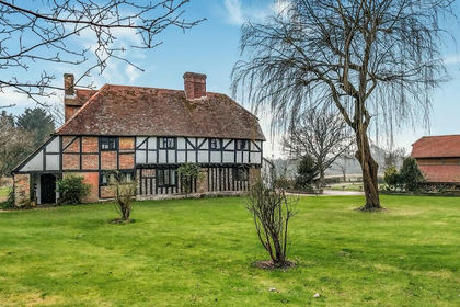 1.9 acres of Historic House for sale in Shedfield