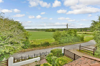 1.1 acres of House with Land for sale in Cliffe and Cliffe Woods