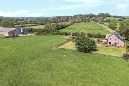 31.7 acres of Farm for sale in Buckhorn Weston