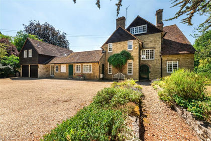 1.4 acres of House with Land for sale in North East Hertfordshire