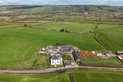 2.3 acres of Farmhouse for sale in Broadwindsor