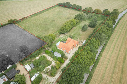3.8 acres of House with Land for sale in Garvestone, Reymerston and Thuxton