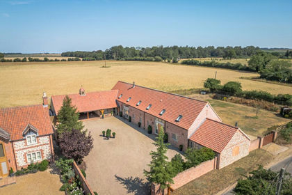 Barn Conversion for sale in Gayton