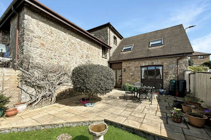 Land for sale in Abbotskerswell