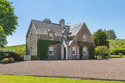 6 acres of House with Land for sale in Hawick