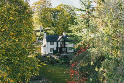8.5 acres of House with Land for sale in Grindleford