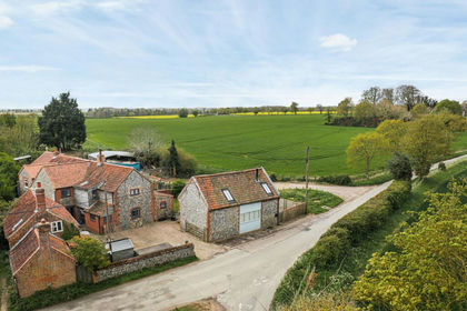 Barn Conversion for sale in Sustead