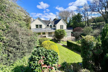 1.2 acres of House with Land for sale in Llansanffraid Glan Conwy