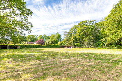 1 acre of House with Land for sale in Aldermaston