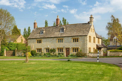 1.2 acres of House with Land for sale in Honington