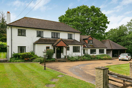 1 acre of House with Land for sale in Dorking and Horley