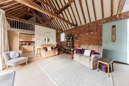 Barn Conversion for sale in Bapchild