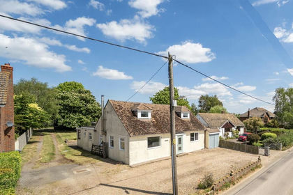 2.5 acres of Equestrian property for sale in Preston