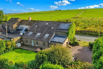 Barn Conversion for sale in Habergham Eaves