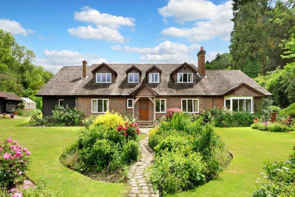 1.5 acres of House with Land for sale in Hedsor