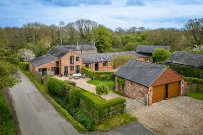 Barn Conversion for sale in Willington Worthenbury