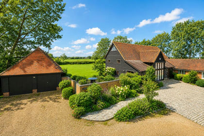 Barn Conversion for sale in Stapleford Abbotts