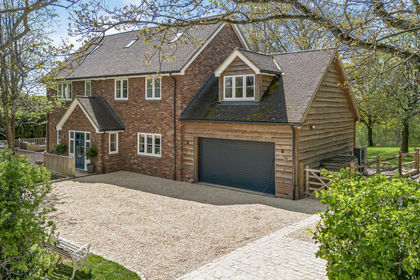 1 acre of House with Land for sale in Ibstone