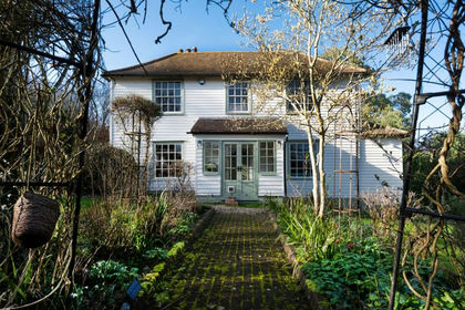 1.5 acres of House with Land for sale in South Basildon and East Thurrock