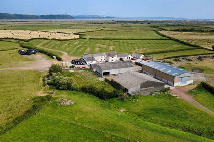 350 acres of Farm for sale in Laugharne Township