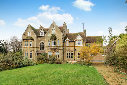 2 acres of Country Home for sale in Doddington
