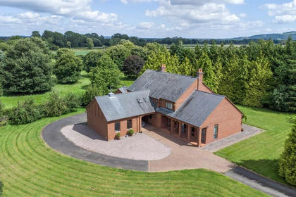 3.8 acres of Land for sale in Llandrinio