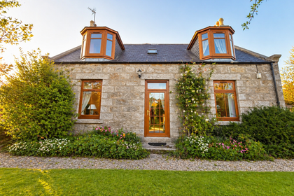 5 acres of Cottage for sale in Aberdeenshire North and Moray East