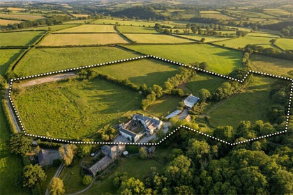 10.9 acres of House with Land for sale in Thrushelton