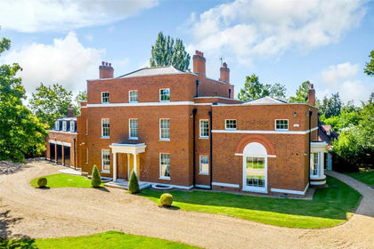 1.3 acres of House with Land for sale in Chipping Barnet