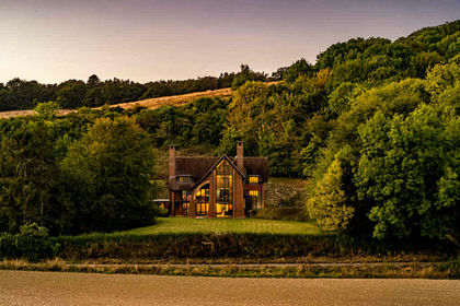 1.8 acres of House with Land for sale in Streatley