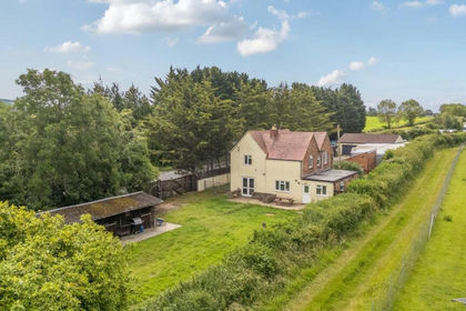 1 acre of House with Land for sale in Slimbridge