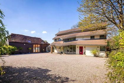 1.4 acres of House with Land for sale in Cranleigh
