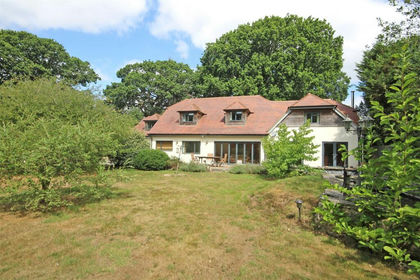 6 acres of House with Land for sale in Bransgore
