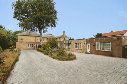 1.6 acres of Country Home for sale in Caenby