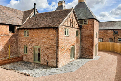 Barn Conversion for sale in Burford