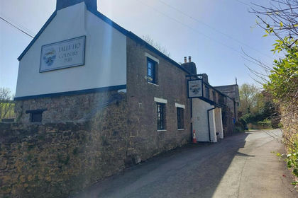 Pub for sale in Littlehempston