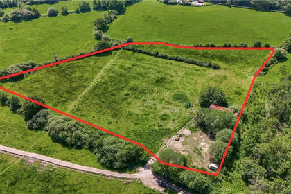 6.9 acres of Pasture for sale in Harting