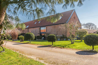 6.3 acres of Land for sale in Lingwood and Burlingham