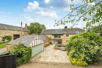 Barn Conversion for sale in Bradden